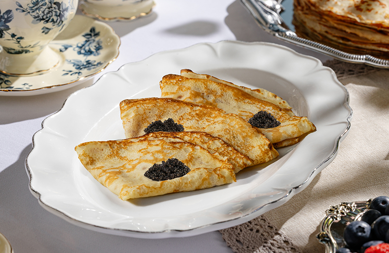 Доставка на дом блины с чёрной икрой