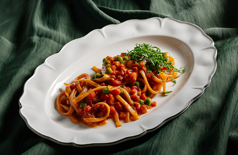 Заказать домашняя паста с соусом ромеско из печёных перцев и миндаля