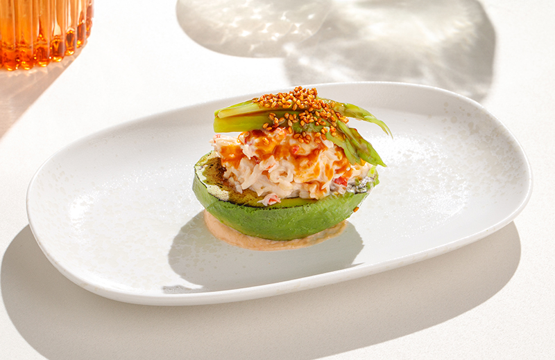 Краб с авокадо и зелёной спаржей