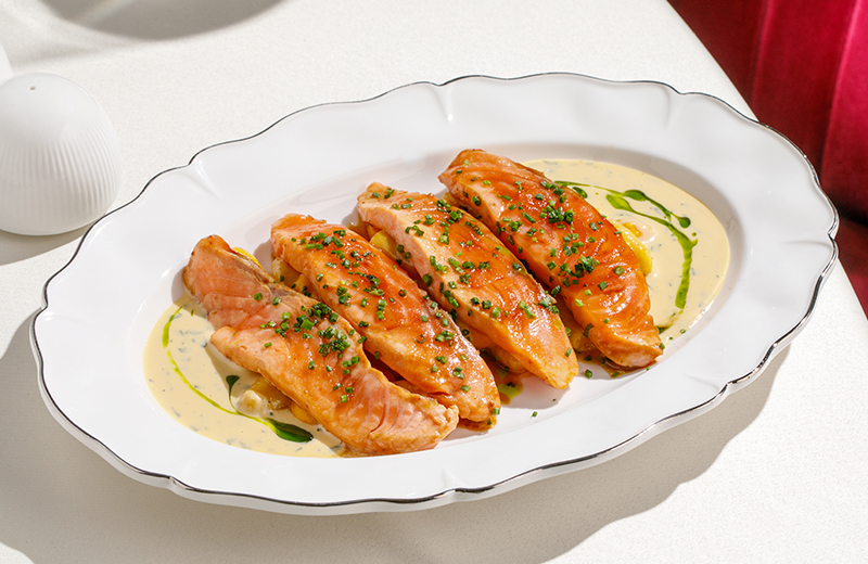 Заказать на дом лосось с ньокками из печёной тыквы и соусом беарнез