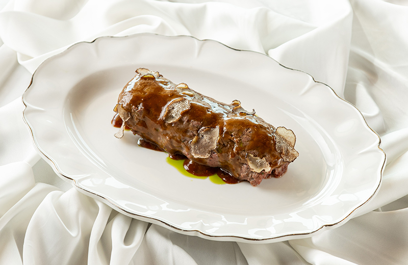 Заказать паярд из мраморной говядины с трюфелем и анчоусами