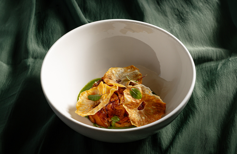 Заказ корень сельдерея барбекю с соусом из зелёного перца