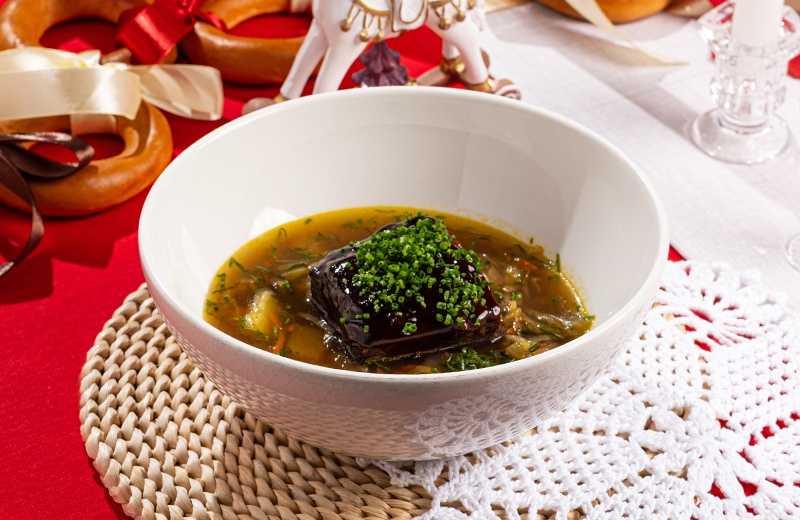 Заказать на дом щи с томлёной говядиной и квашеной капустой