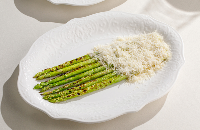 Заказать спаржа на гриле с дрессингом из пармезана