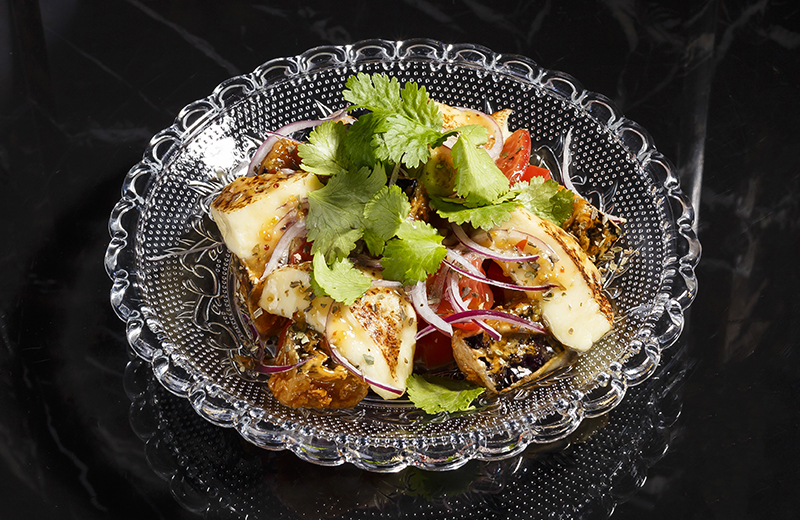 Заказать на дом салат с бакинскими томатами и жареным домашним сыром