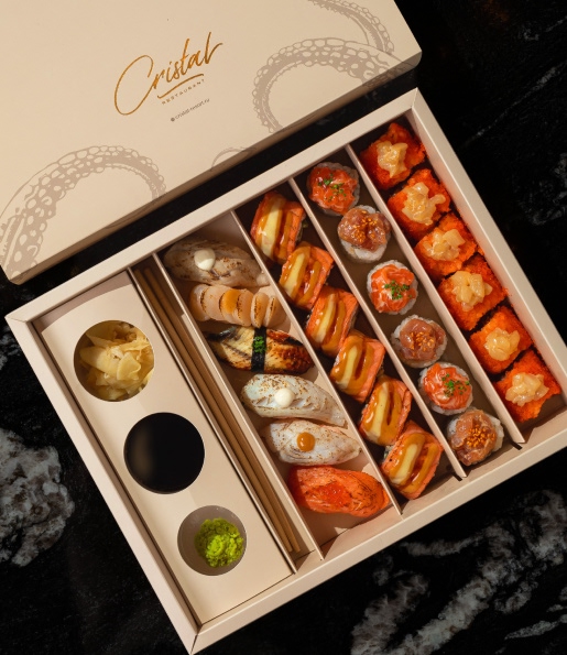 Сет авторских роллов в ресторане Cristal